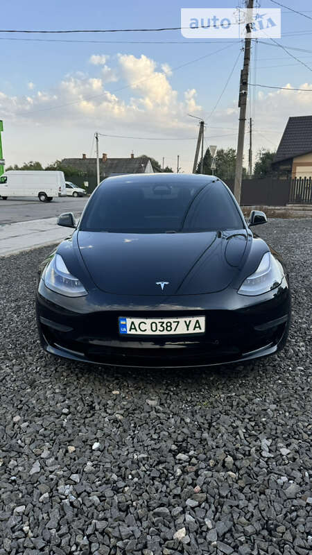 Седан Tesla Model 3 2021 в Володимир-Волинському