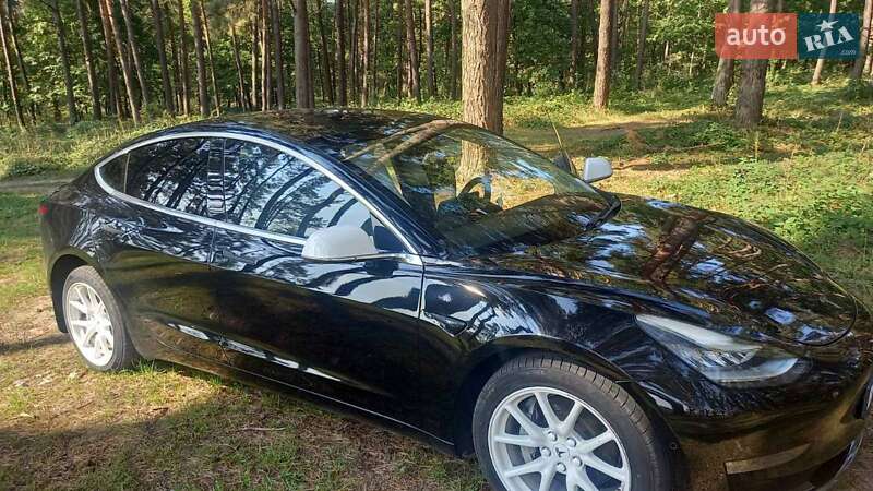 Tesla Model 3 2018