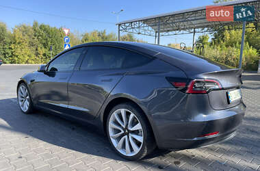 Седан Tesla Model 3 2021 в Полтаві