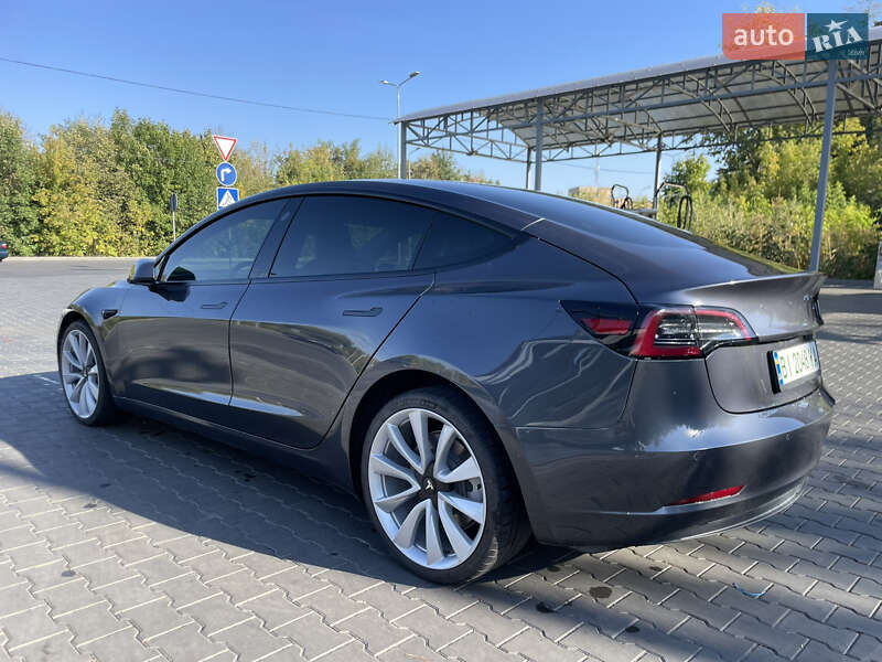 Седан Tesla Model 3 2021 в Полтаві