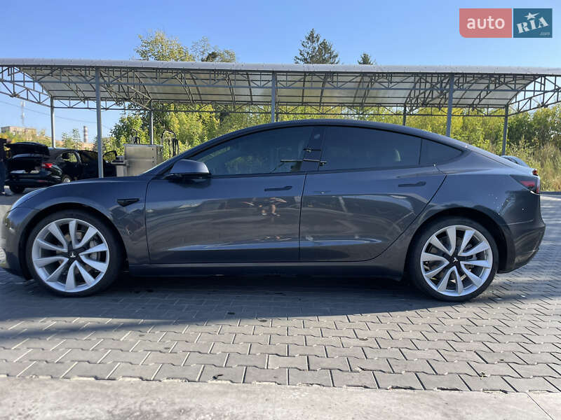 Седан Tesla Model 3 2021 в Полтаві