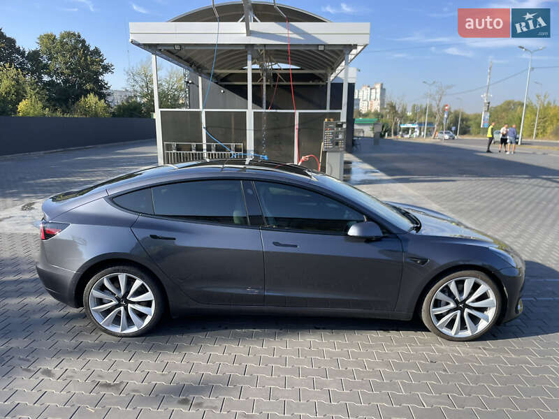 Седан Tesla Model 3 2021 в Полтаві