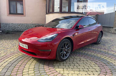 Седан Tesla Model 3 2022 в Тернополі