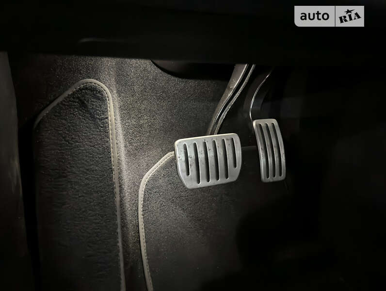 Седан Tesla Model 3 2023 в Києві