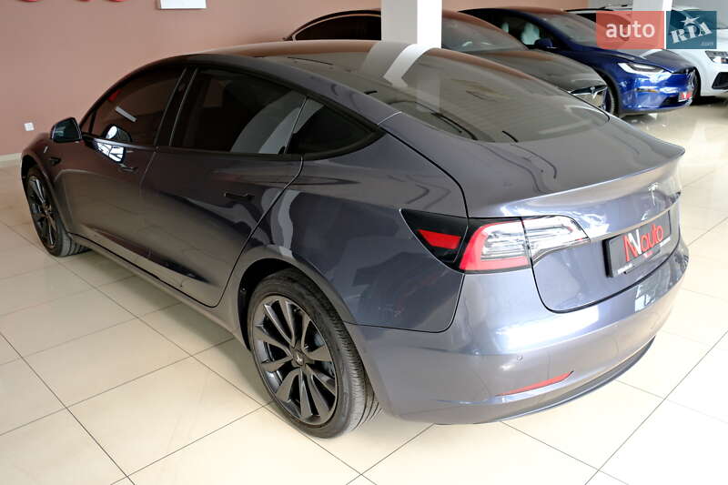 Седан Tesla Model 3 2021 в Одессе