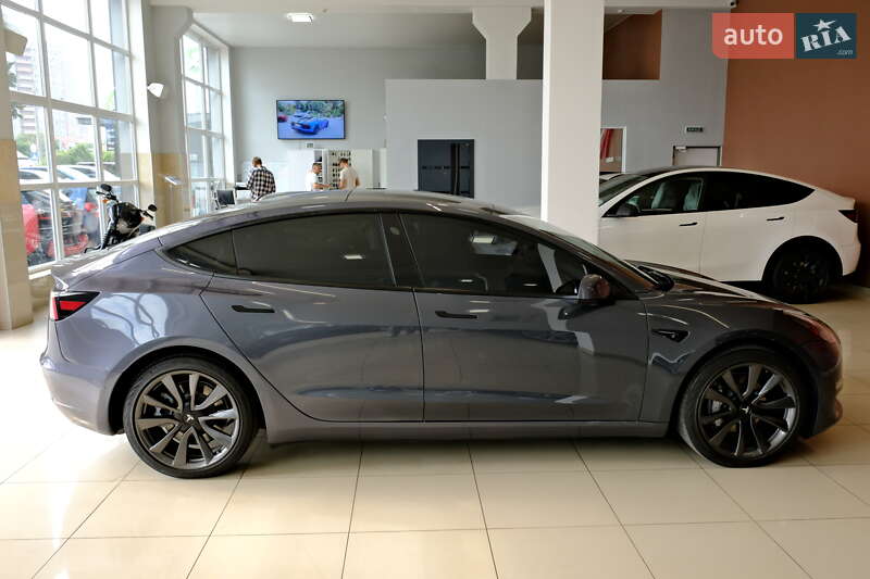 Седан Tesla Model 3 2021 в Одессе
