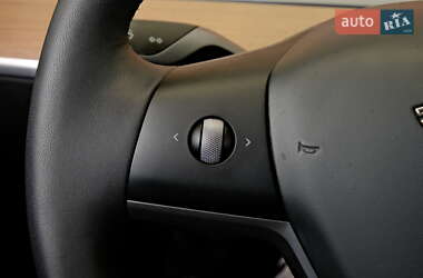 Седан Tesla Model 3 2021 в Одессе