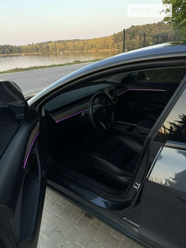 Седан Tesla Model 3 2021 в Івано-Франково