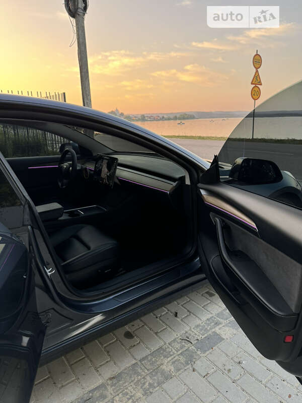 Седан Tesla Model 3 2021 в Івано-Франково