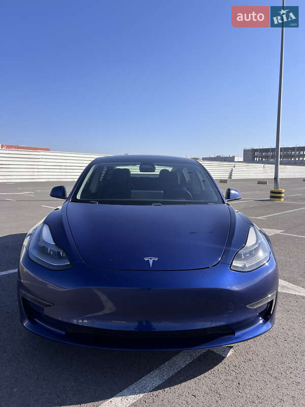 Tesla Model 3 2021