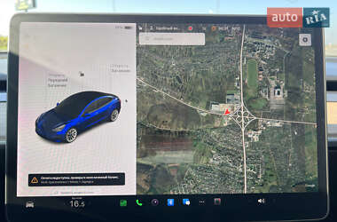 Седан Tesla Model 3 2021 в 