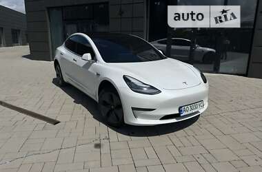 Седан Tesla Model 3 2020 в Ужгороді