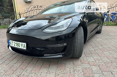 Седан Tesla Model 3 2019 в Коломиї