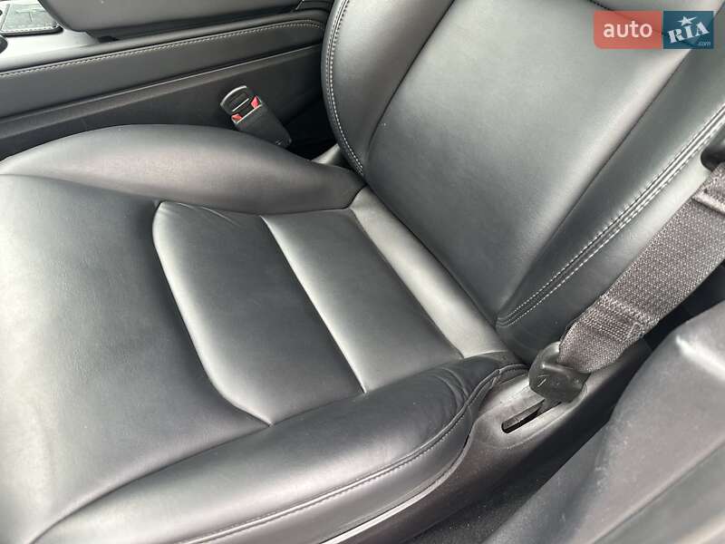 Седан Tesla Model 3 2022 в Запоріжжі