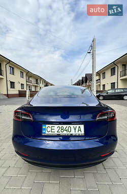 Седан Tesla Model 3 2021 в 