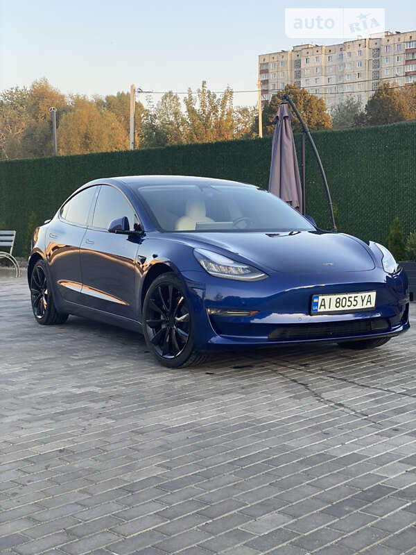 Седан Tesla Model 3 2018 в Фастове