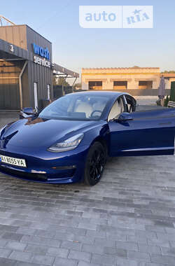 Седан Tesla Model 3 2018 в Фастове