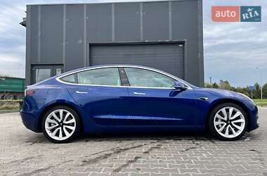 Седан Tesla Model 3 2019 в Львове