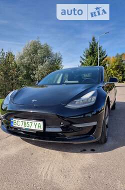 Седан Tesla Model 3 2018 в Дрогобичі