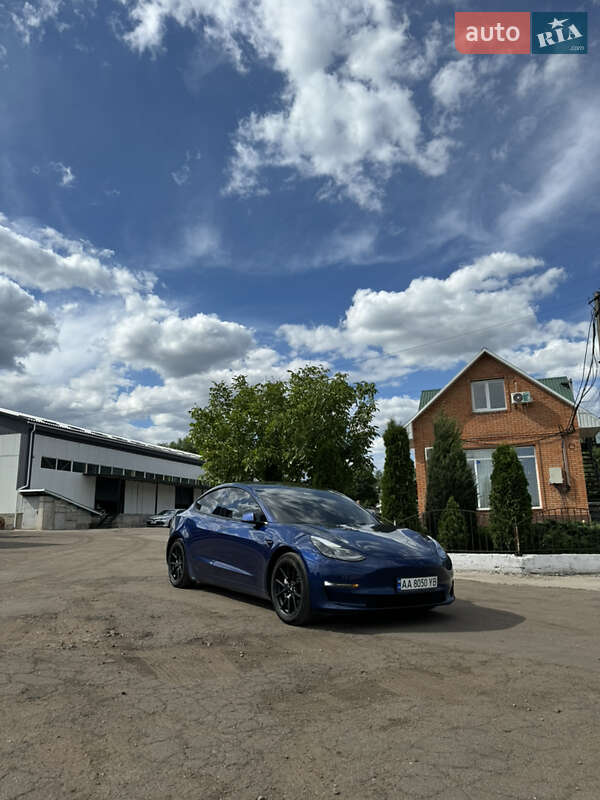 Tesla Model 3 2021