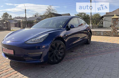 Седан Tesla Model 3 2022 в Самборе