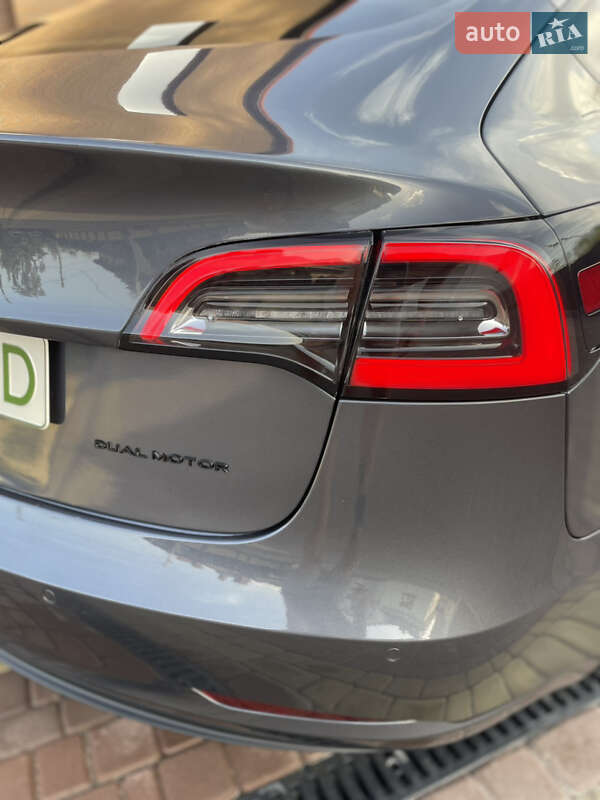 Седан Tesla Model 3 2021 в Запорожье