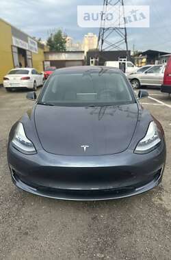 Седан Tesla Model 3 2019 в Киеве