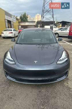 Седан Tesla Model 3 2019 в 