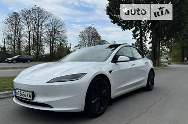 Седан Tesla Model 3 2023 в Виннице