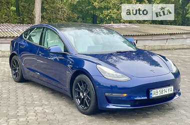 Седан Tesla Model 3 2018 в Виннице