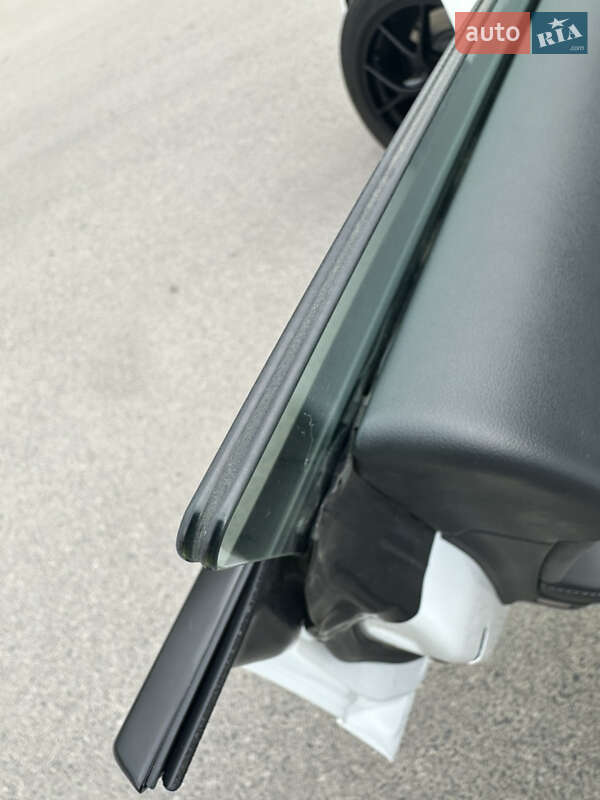 Седан Tesla Model 3 2021 в Днепре