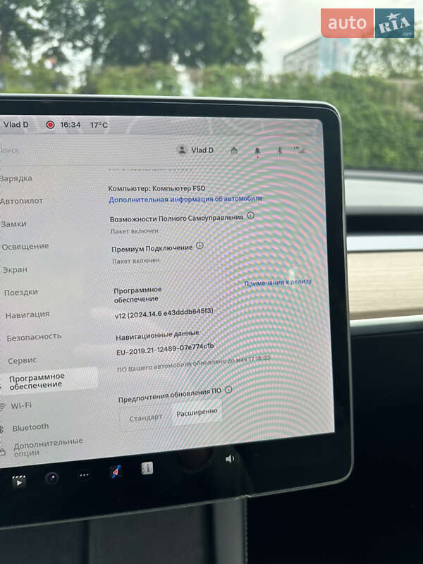 Седан Tesla Model 3 2021 в Днепре
