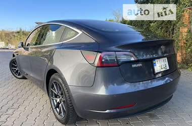 Седан Tesla Model 3 2018 в Вишневом