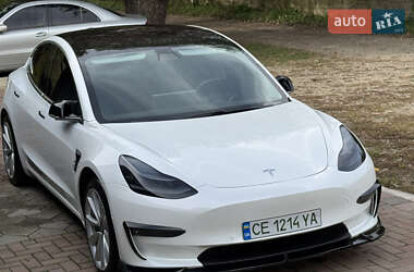 Седан Tesla Model 3 2019 в Черновцах