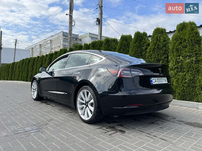 Седан Tesla Model 3 2020 в Черкассах
