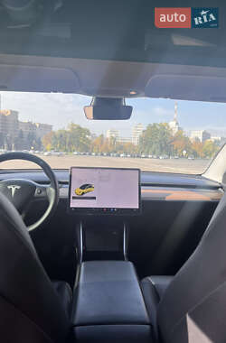 Седан Tesla Model 3 2020 в Харькове