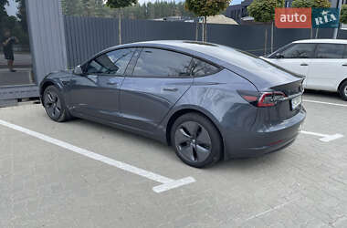 Седан Tesla Model 3 2020 в 