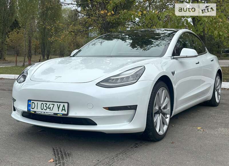 Седан Tesla Model 3 2019 в Києві