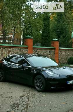 Седан Tesla Model 3 2019 в Киеве