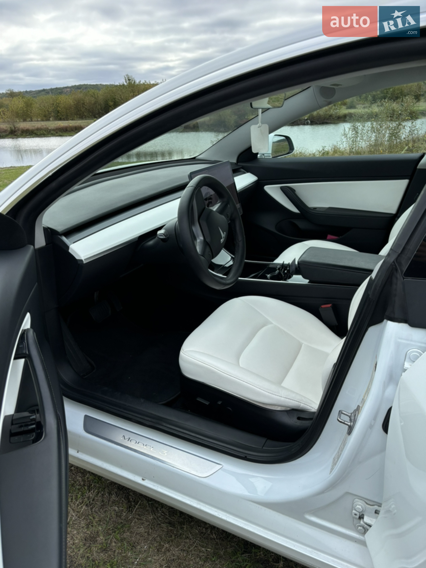 2019 Tesla Model 3 - мініатюра 5
