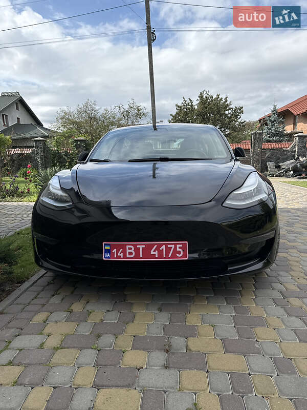 Седан Tesla Model 3 2018 в Чернигове фото 15 Седан Tesla Model 3 2018 в Чернигове