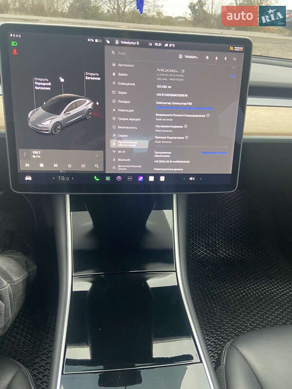 Седан Tesla Model 3 2019 в Жовтанцях