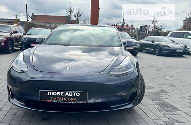 Седан Tesla Model 3 2021 в Львове