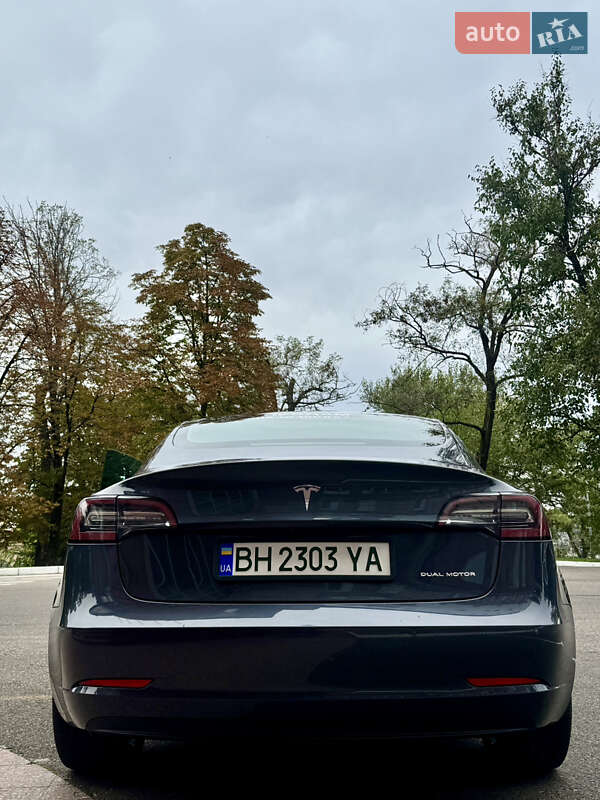 Седан Tesla Model 3 2019 в Одессе