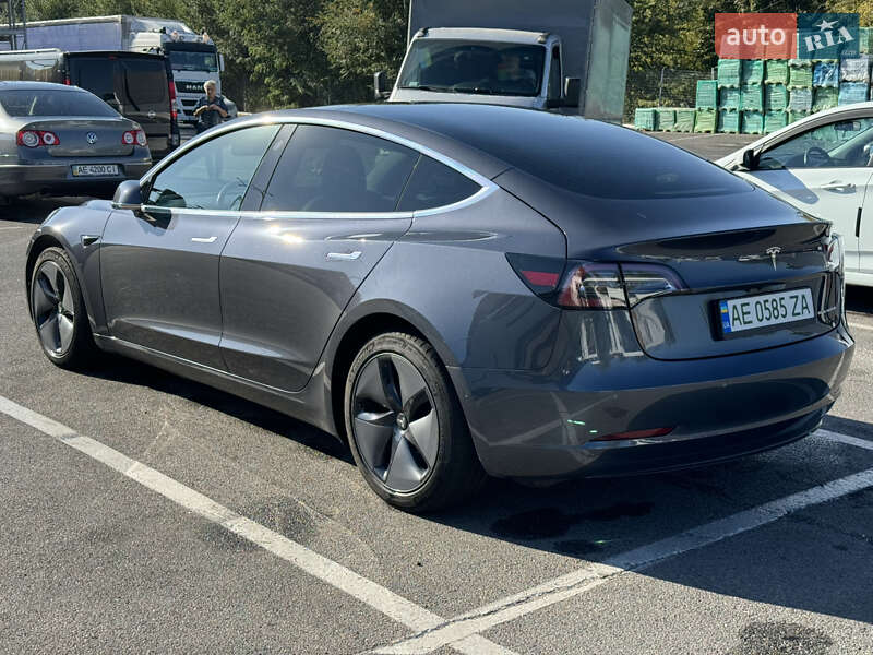 Седан Tesla Model 3 2019 в Днепре