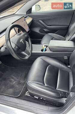 Седан Tesla Model 3 2018 в 