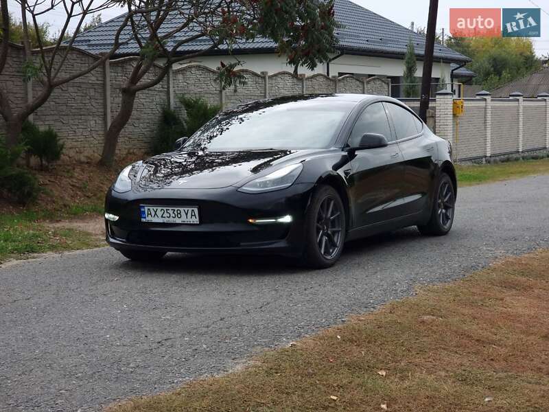 Седан Tesla Model 3 2021 в Харкові