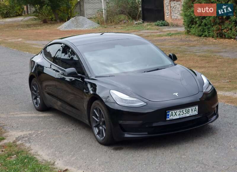 Tesla Model 3 2021
