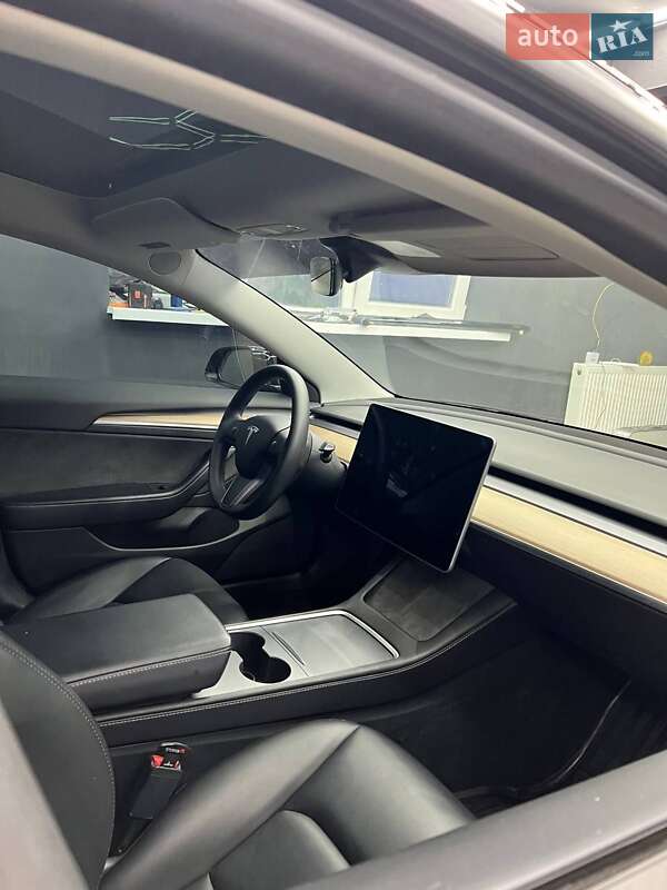 Седан Tesla Model 3 2021 в Харкові
