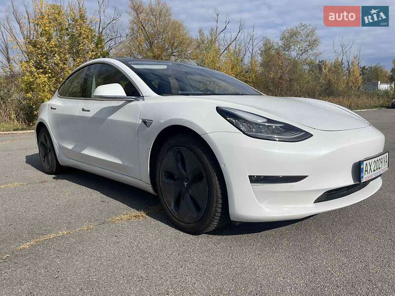 Седан Tesla Model 3 2018 в Харькове